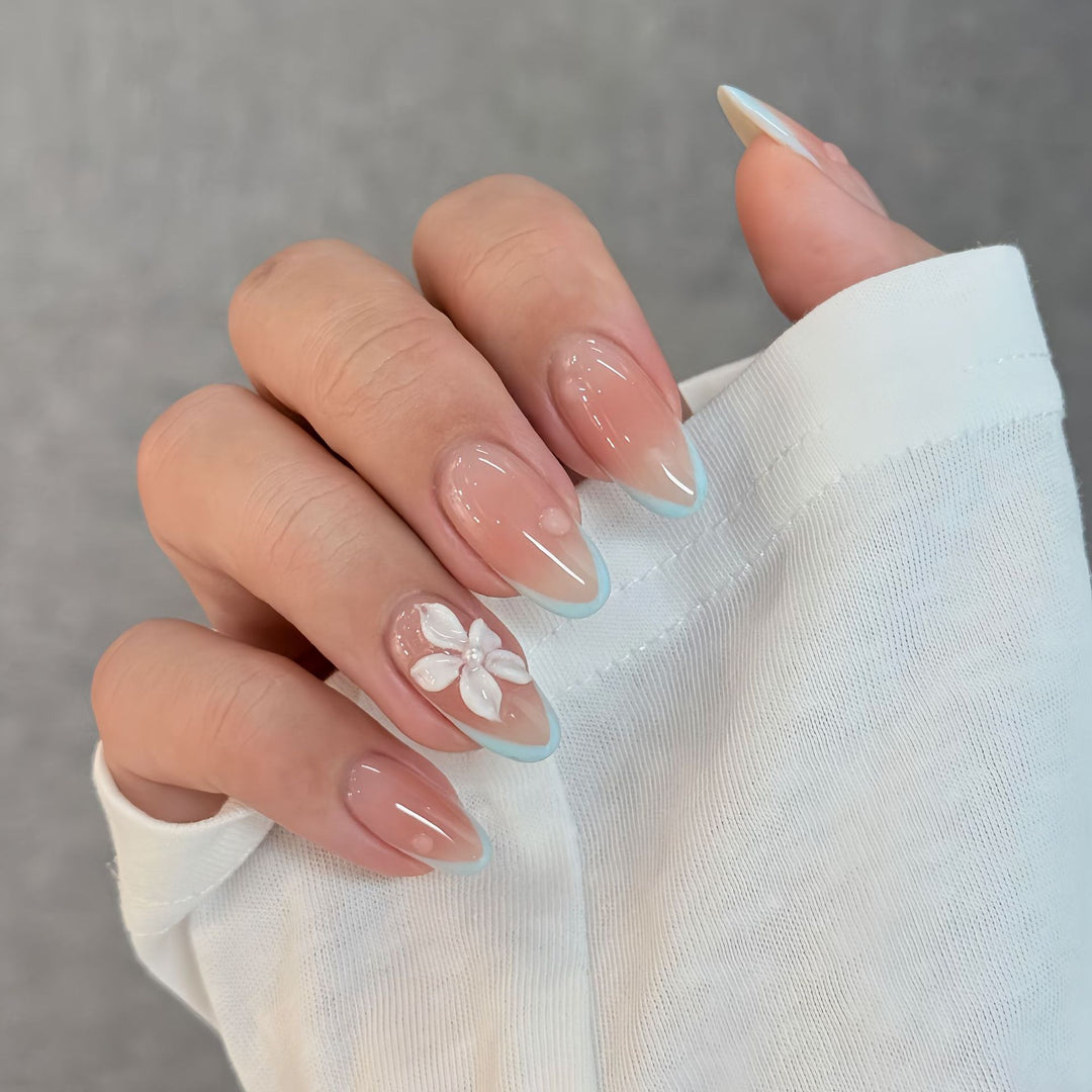 Artificial nails with elegant floral accents Bowlift