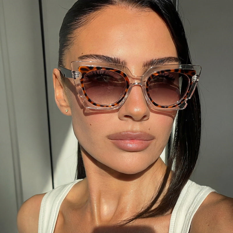Women's oversized sunglasses with extravagant frame and UV protection Bowlift