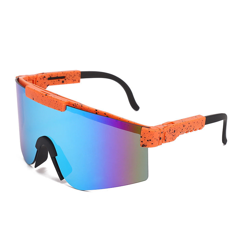 Women's Sporty Statement Sunglasses in Modern Design Bowlift