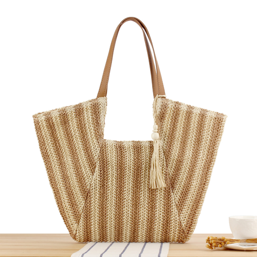 Fashionable market shoulder bag with elegant fringes Bowlift