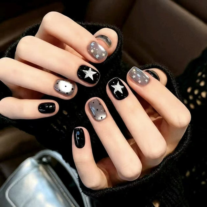Starry Night-Themed Press-On Nail Art Bowlift