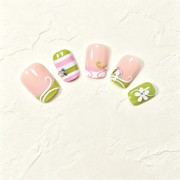 Decorative Press-On Nail Art Tips Bowlift