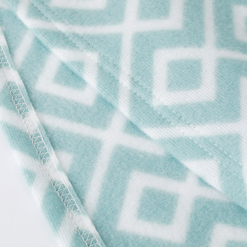 Women's patterned and cozy bedspread Bowlift