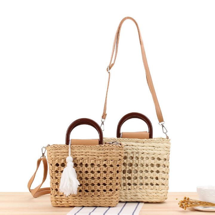 Designer handbag with stylish wooden handle and practical detachable shoulder strap Bowlift
