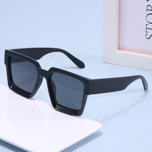 Ladies Oversized Sunglasses with Fashionable Transparent Frame Bowlift