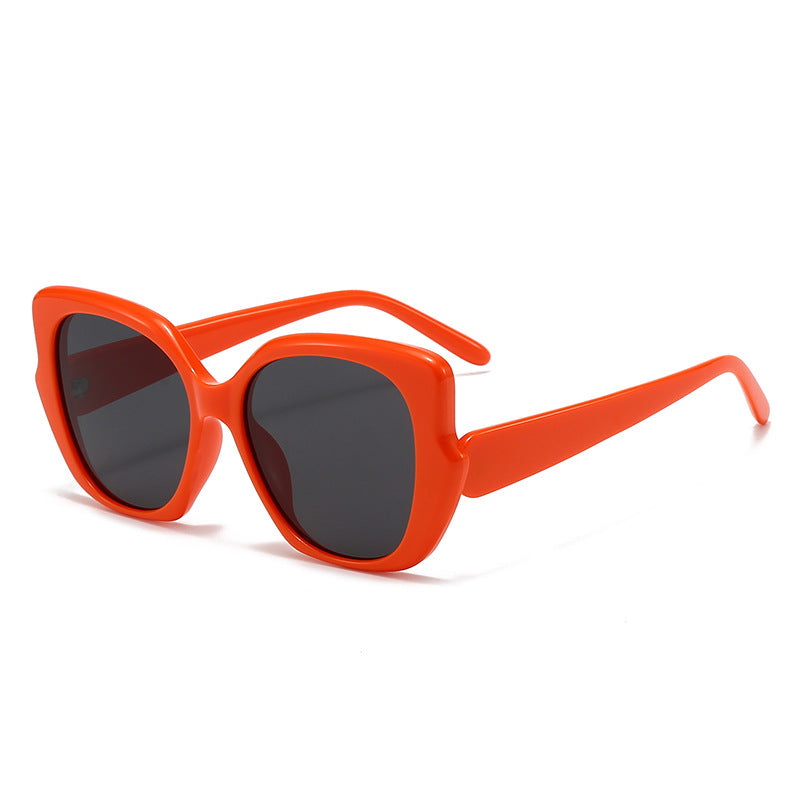 Women's oversized fashionable sunglasses with curved frame Bowlift