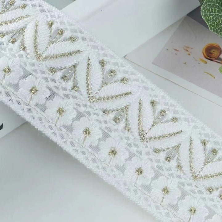 Elegant and Playful Lace Trim Bowlift