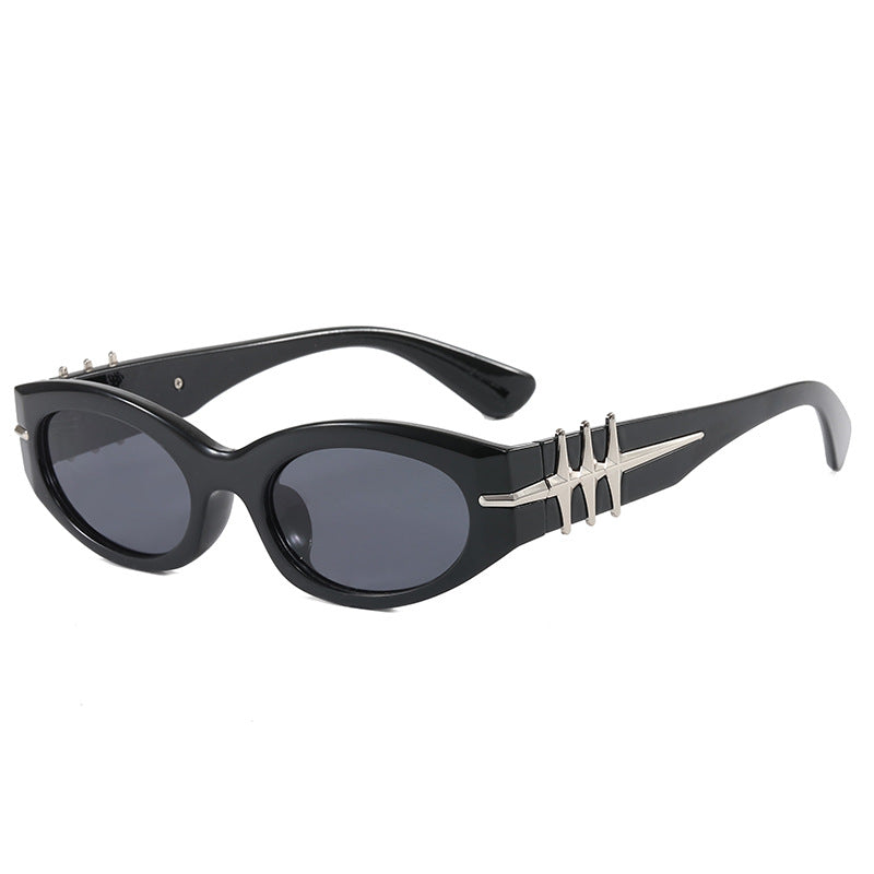 Ladies elegant Cat-Eye sunglasses with fashionable accents Bowlift