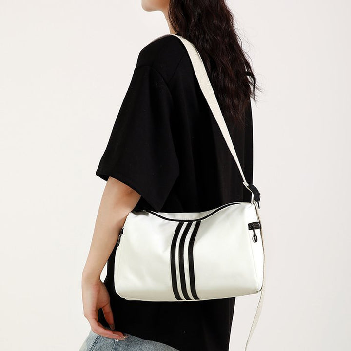 Sporty Shoulder Bag Bowlift