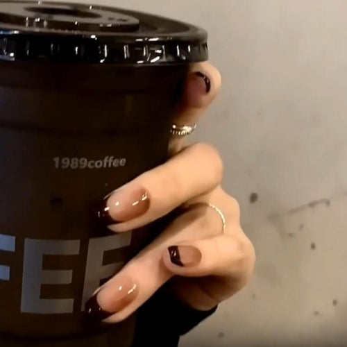 Artificial Nails in Modern French Look with Gloss Finish Bowlift