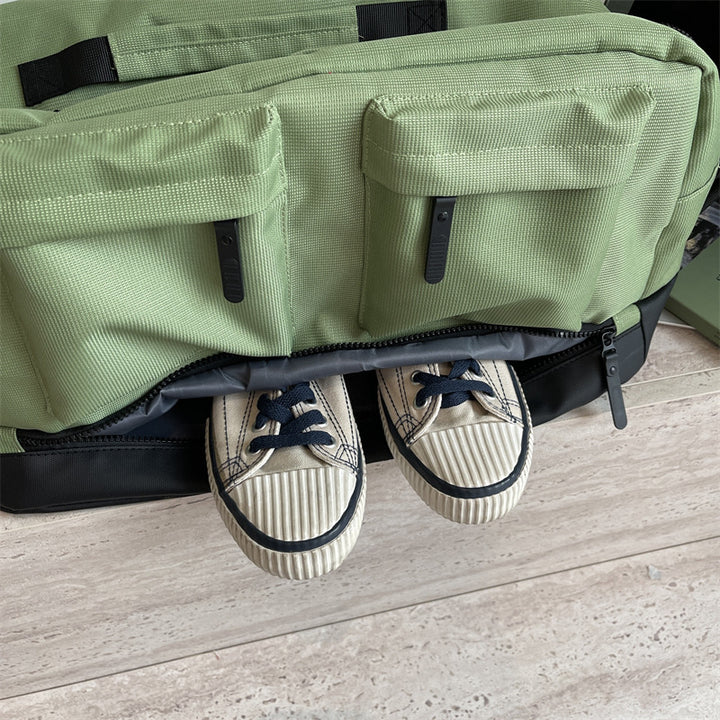 Practical Travel and Sports Bag Bowlift