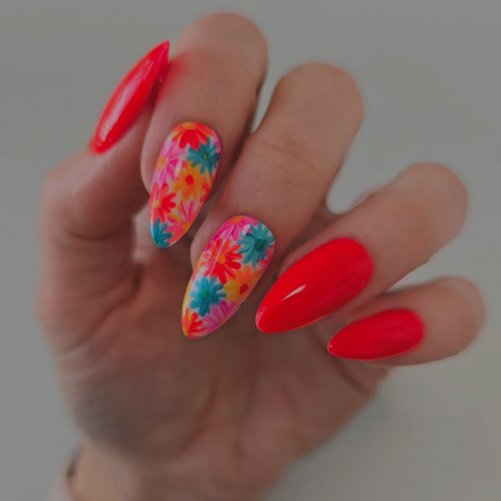 Artificial nails with Lively Flower Design Bowlift