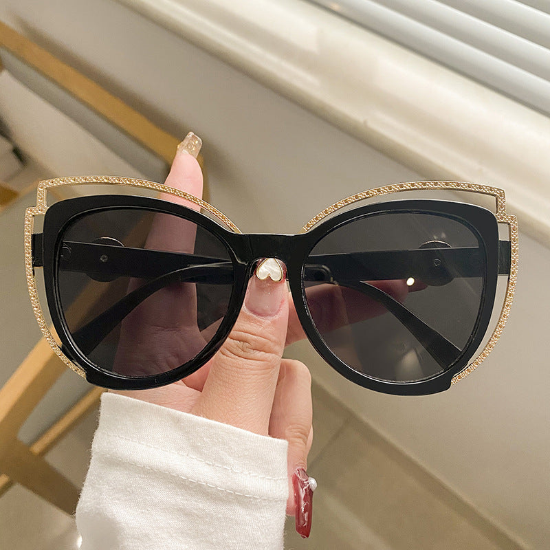 Women Cat-Eye Sunglasses with Sparkling Detail Bowlift