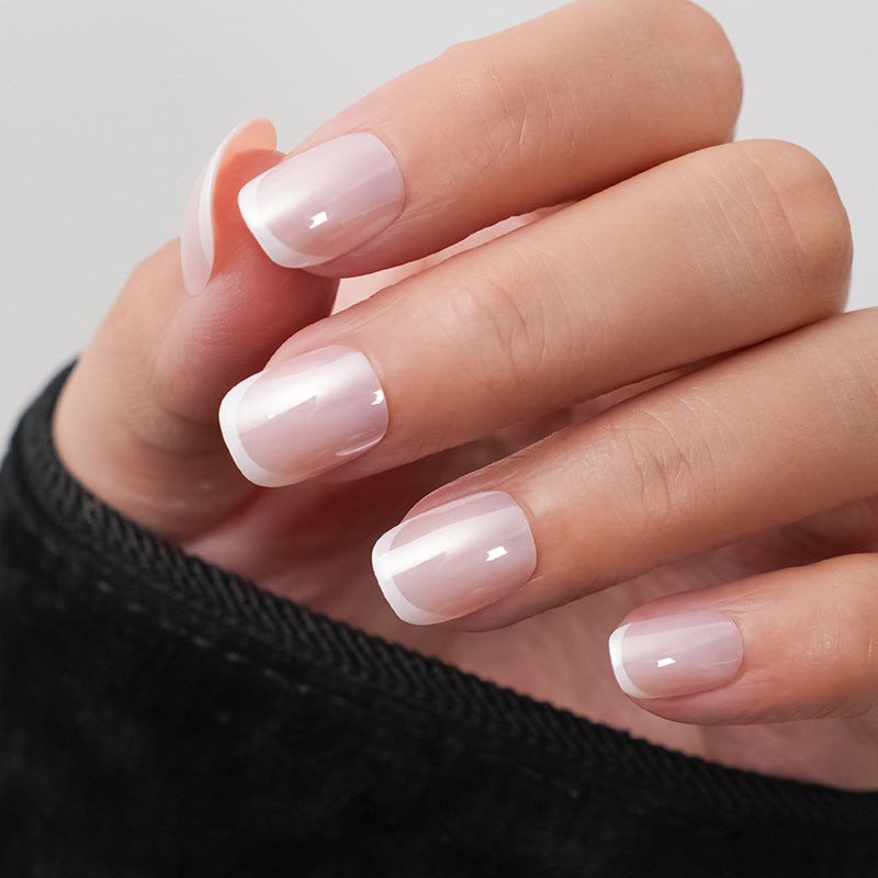 High-quality artificial nails with elegant French tips Bowlift