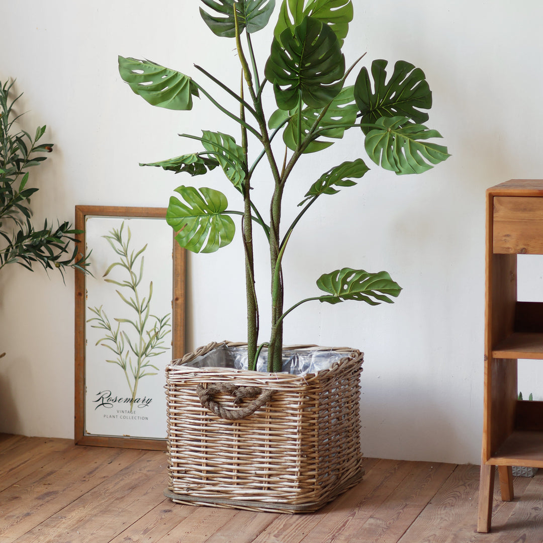 Storage basket with handcrafted details Bowlift