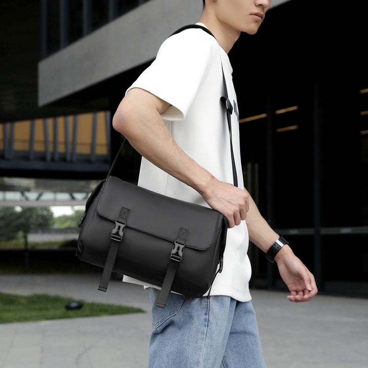 Versatile Messenger Bag Bowlift