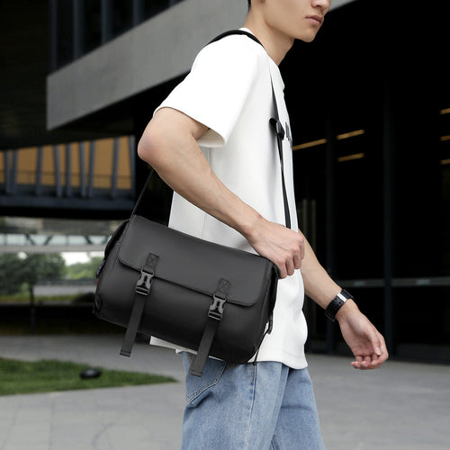 Versatile Messenger Bag Bowlift