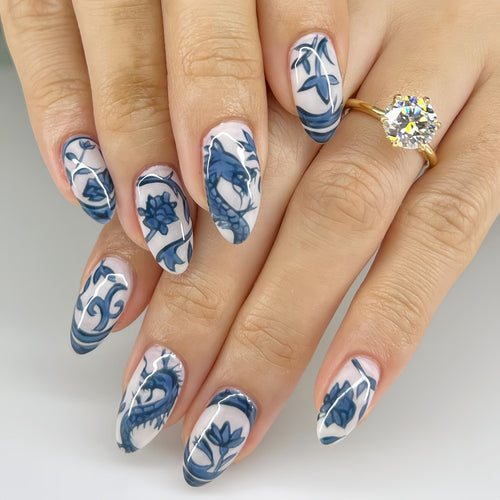 Artificial nails in floral and maritime design Bowlift