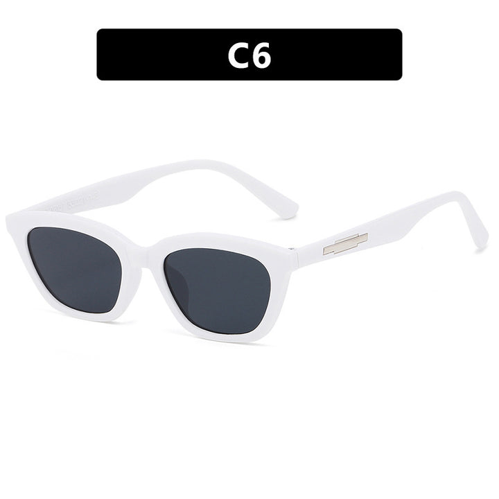 Women Cat-Eye Sunglasses with modern design and high-quality frame Bowlift