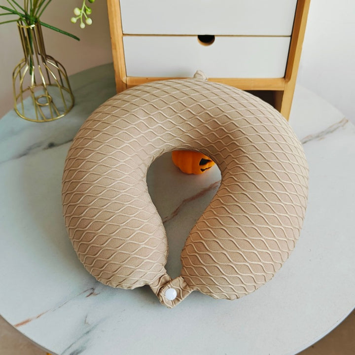 Unisex Neck Support with Ergonomic Shape Bowlift