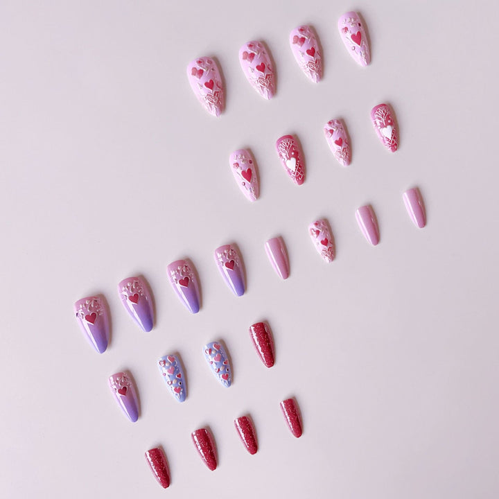 Artificial nail set with romantic heart and floral decorations Bowlift