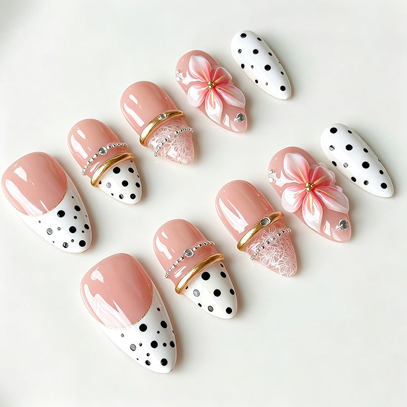 Elegant and artistic artificial nails Bowlift