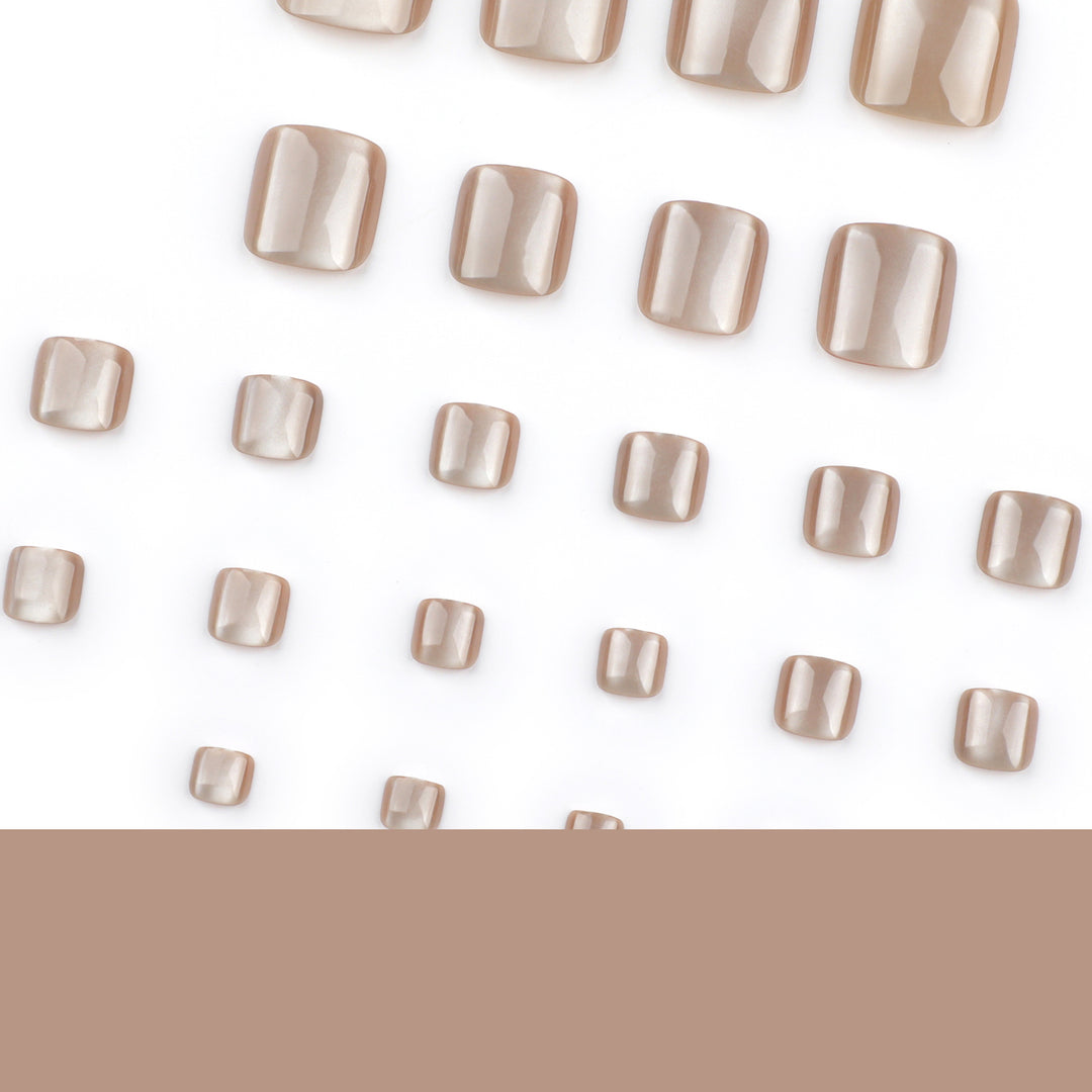 Artful toenail design with glossy accents Bowlift