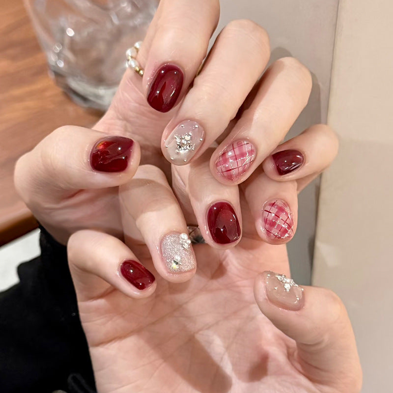 Elegant Decorative Nail Art Set with Jewel Accents Bowlift