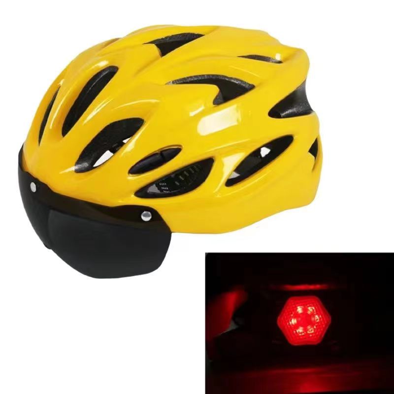 High-Performance Cycling Helmet Bowlift