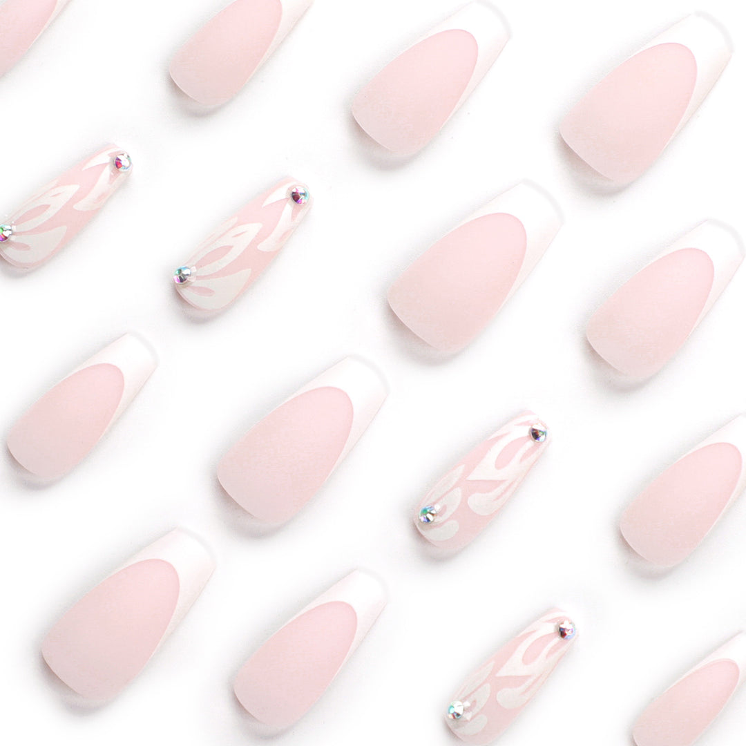 Artfully designed acrylic nails with elegant gradient Bowlift