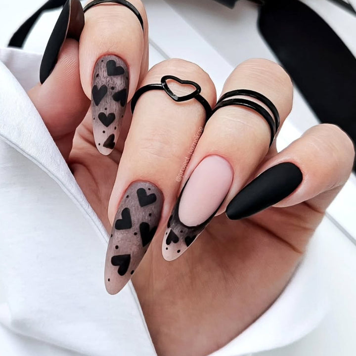 Heart-Patterned Press-On Nail Art Bowlift