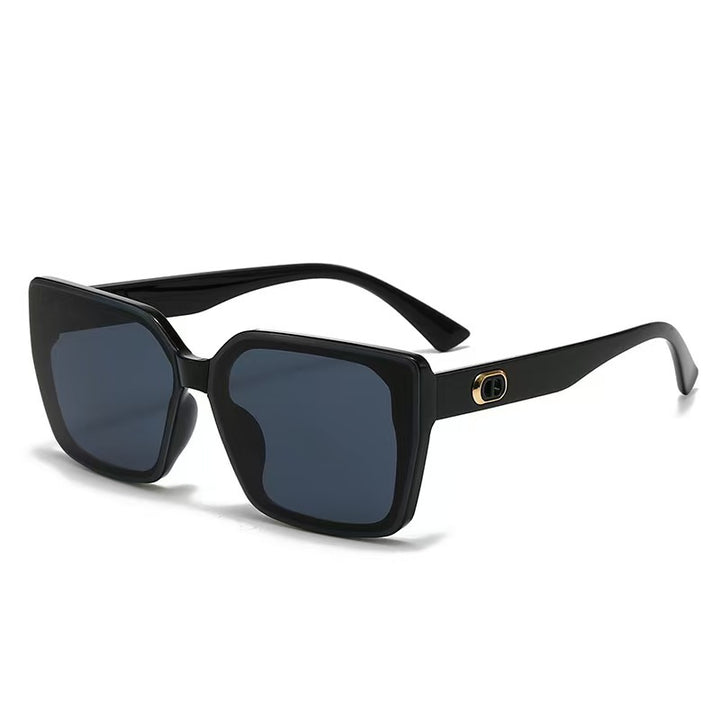 Women's oversized sunglasses with sturdy frame and subtle lenses Bowlift