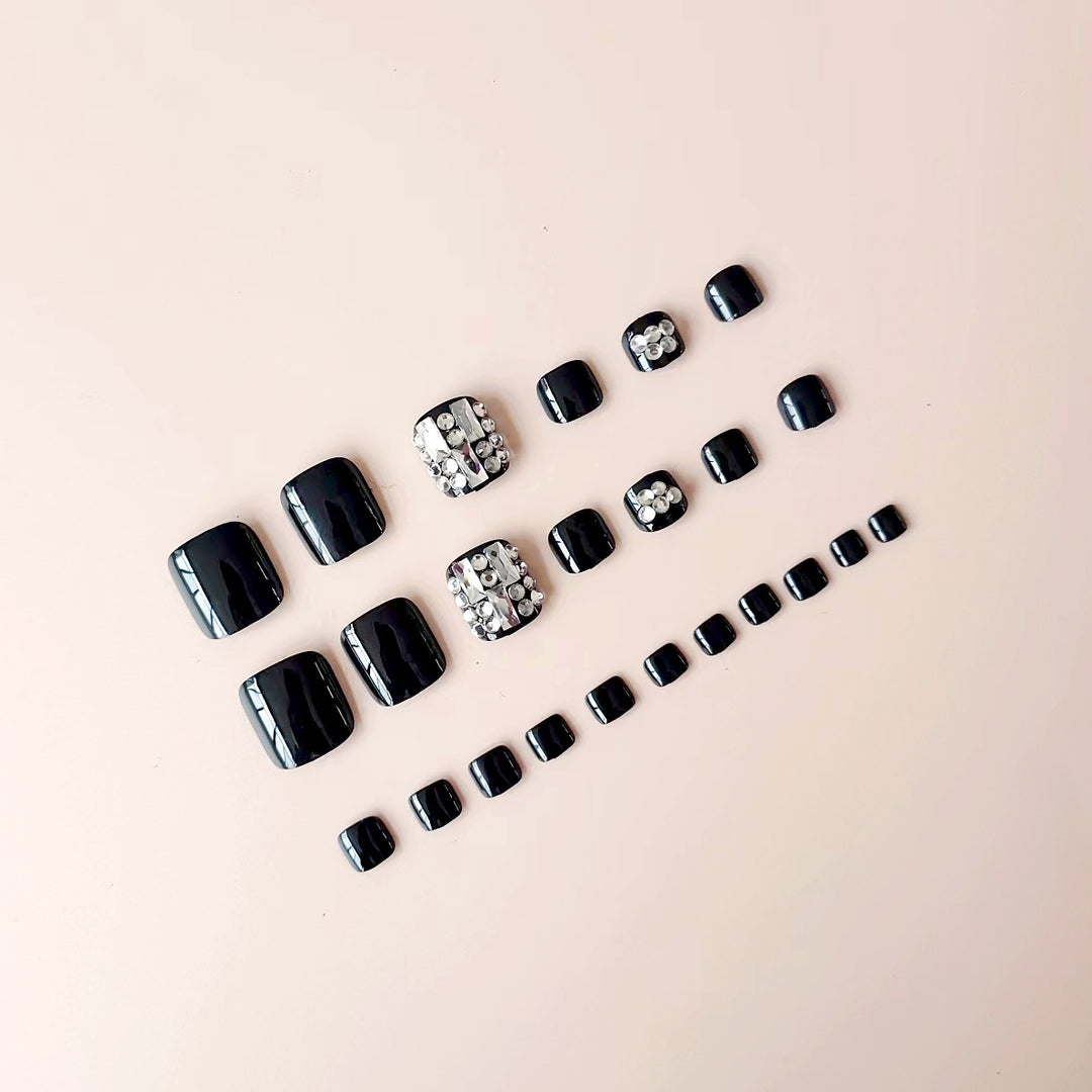 Artificial nail set with elegant rhinestone and glitter accents Bowlift