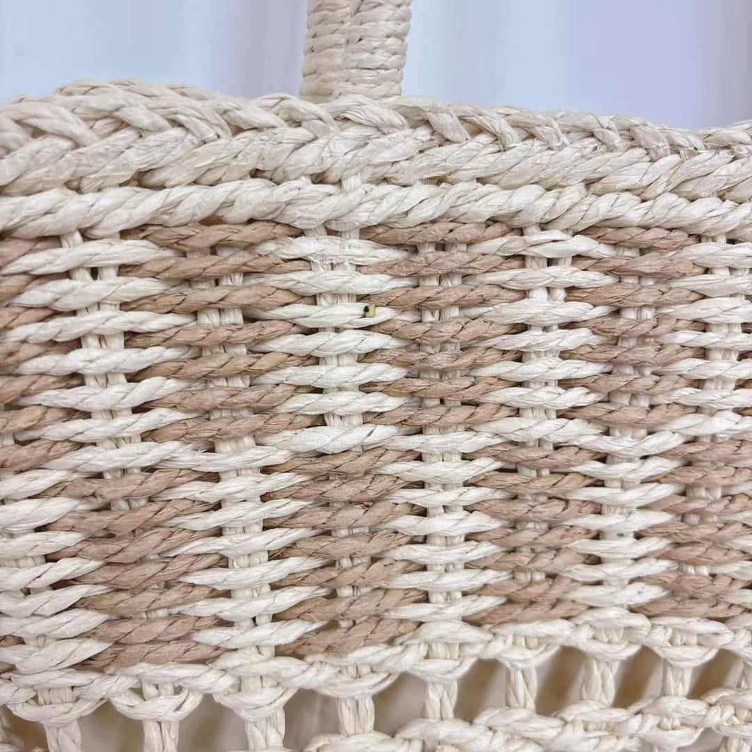 Braided beach bag with airy mesh structure Bowlift