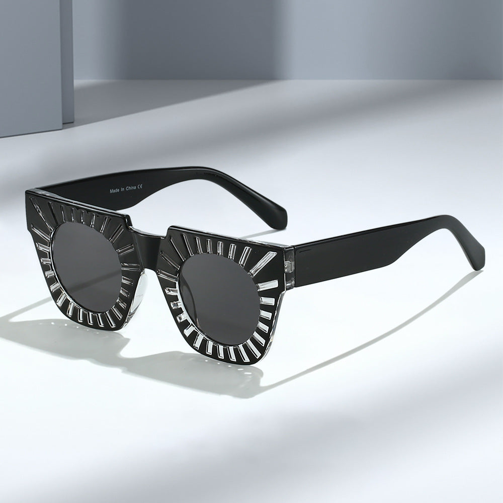 Ladies Fashion Sunglasses with Creative Geometric Frame Bowlift