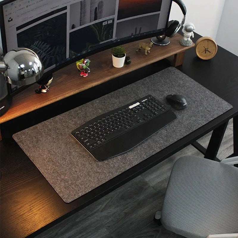 High-density felt non-slip rug underlay with dotted PVC backing Bowlift