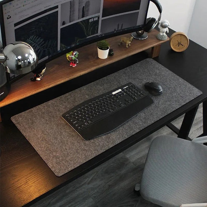 High-density felt non-slip rug underlay with dotted PVC backing Bowlift