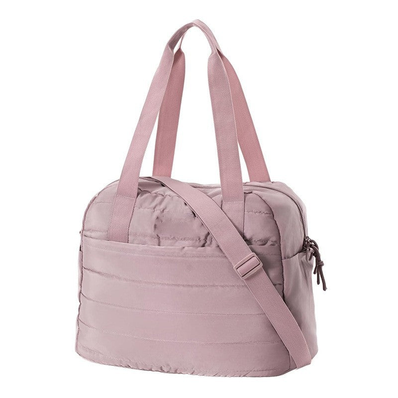 Practical and Stylish Travel Bag with Padded Interior Bowlift