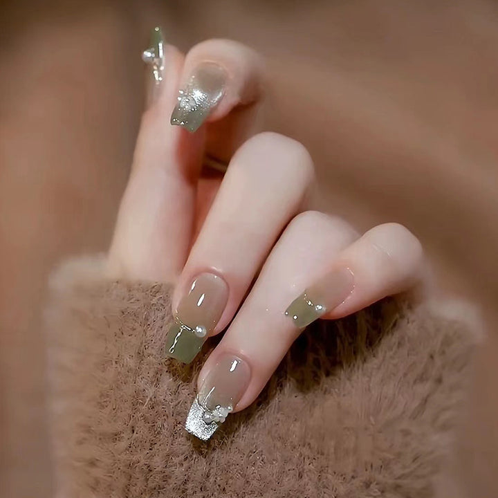 artful nail tips Bowlift