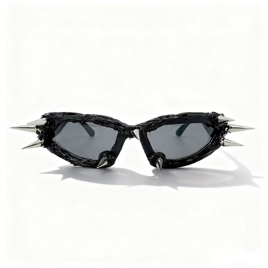 Women's extravagant fashion sunglasses with unique spikes design Bowlift