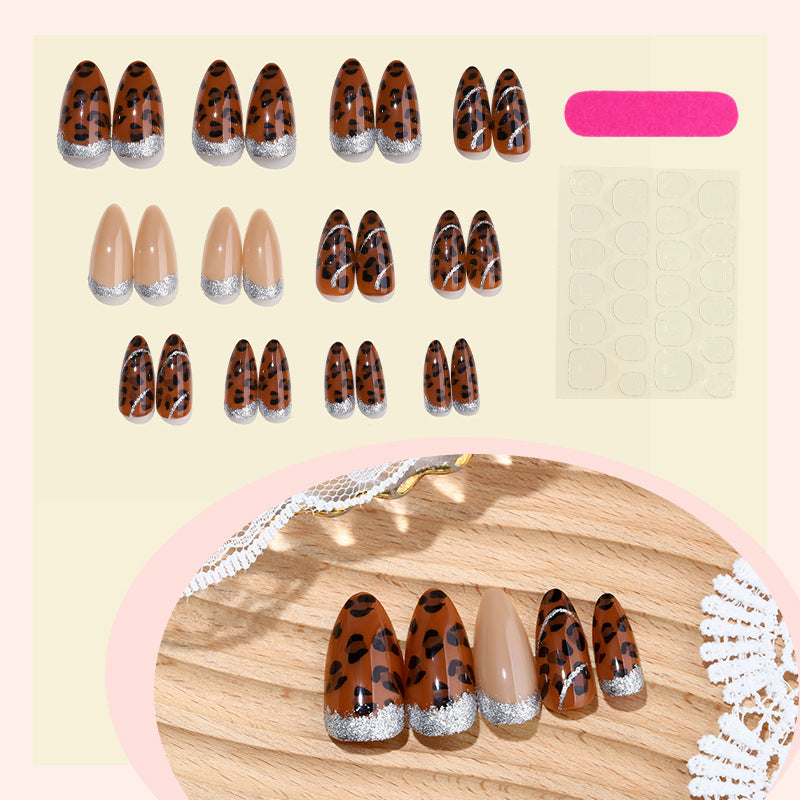 Decorative Press-On Nail Kit with Leopard Print and Glitter Accents Bowlift