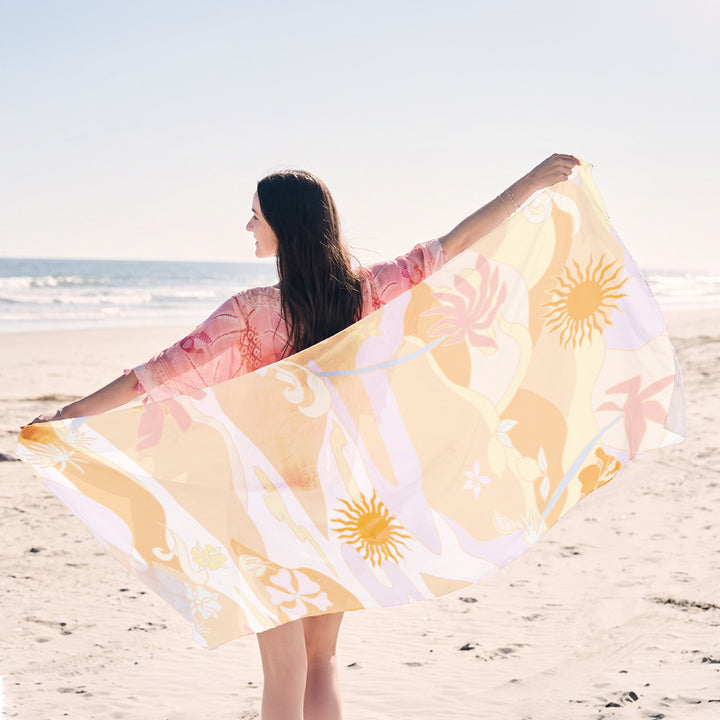 Beach towel with elegant jellyfish pattern Bowlift
