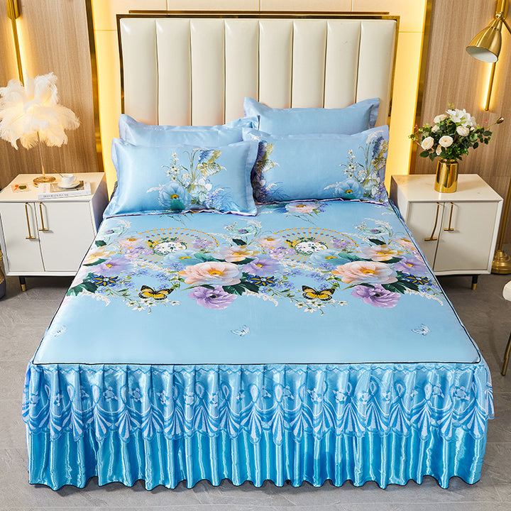Ladies daybed cover with playful bear motif Bowlift
