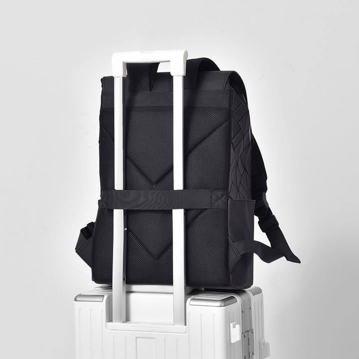 Geometric-Patterned High-Performance Backpack Bowlift