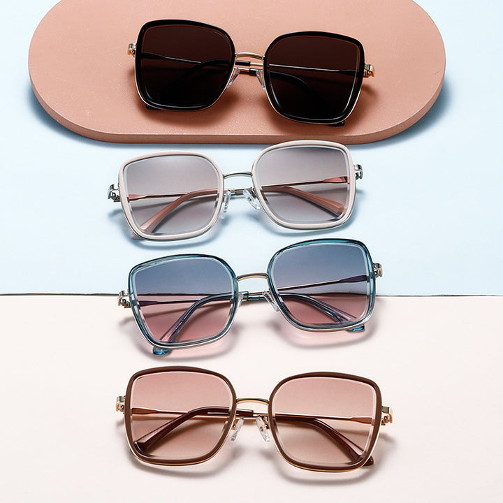 Women's Premium Sunglasses with Square Frame and Mirrored Lenses Bowlift