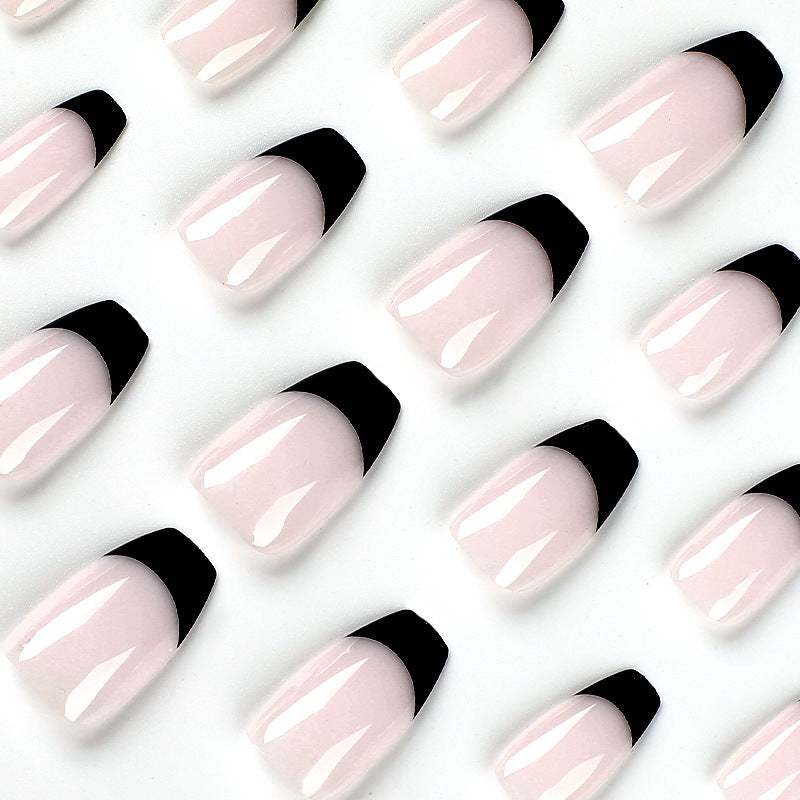 Artificial nail tips with high gloss black Bowlift