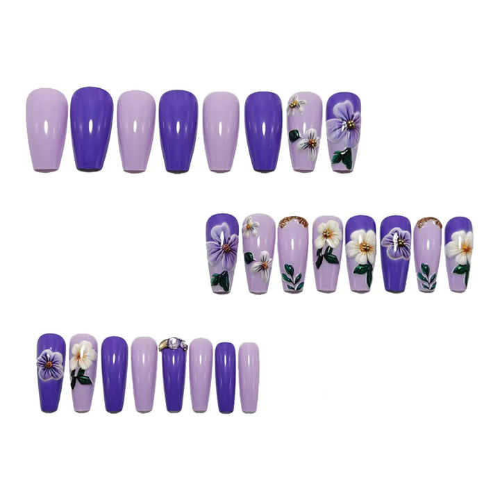 Artificial nails with floral decorations Bowlift