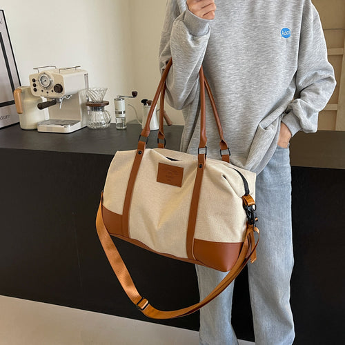Stylish and Spacious Sports Bag with Removable Shoulder Straps Bowlift