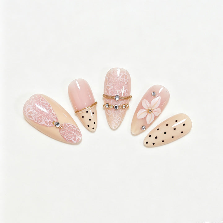 Elegant Floral Design Press-On Nail Tips Bowlift