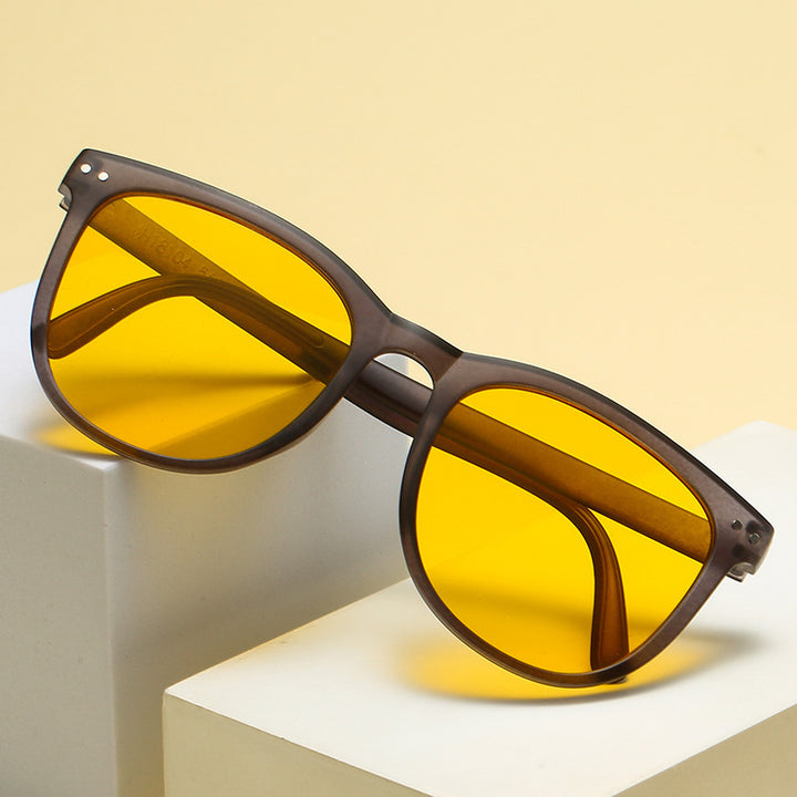 Ladies Fashion Tortoiseshell Sunglasses with Stylish Frame Bowlift